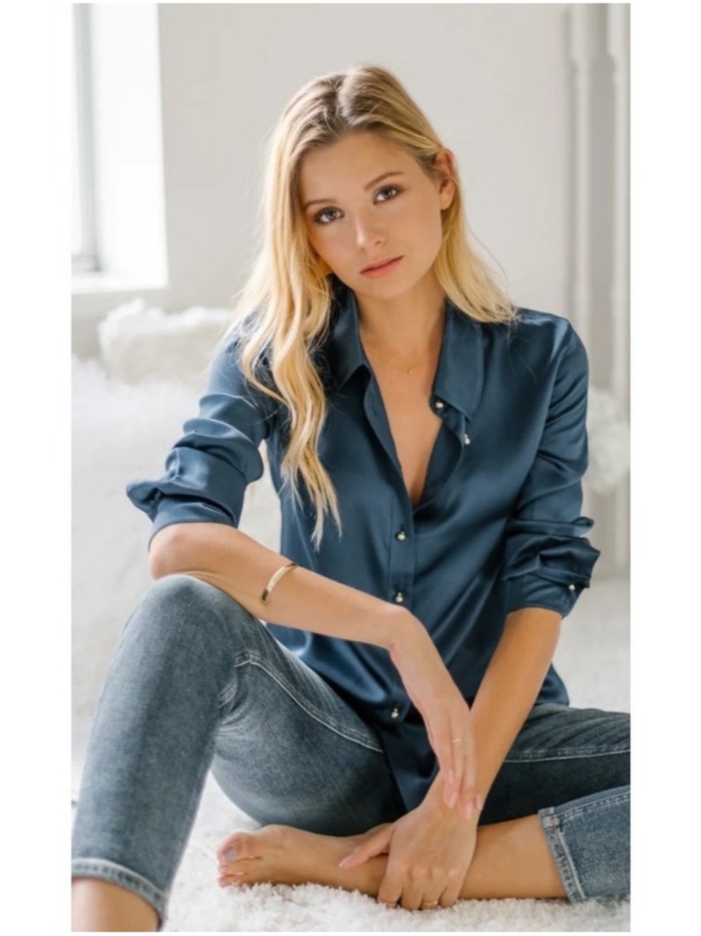 Ravella Milano Silk Blouse in Midnight Navy Small - Picture 3 of 10